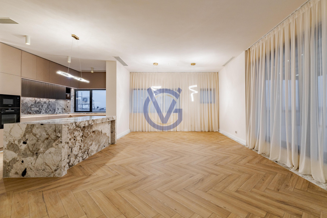 Ce priveliste! Deasupra tuturor - Penthouse Spectaculos cu Terase 210mp!