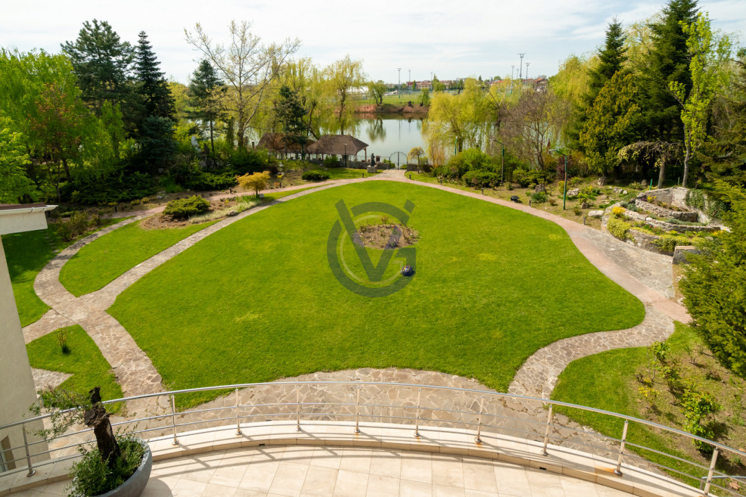 Domeniu Grandios, la Lac, cu Parc si Vila Monumentala in S1, Bucuresti