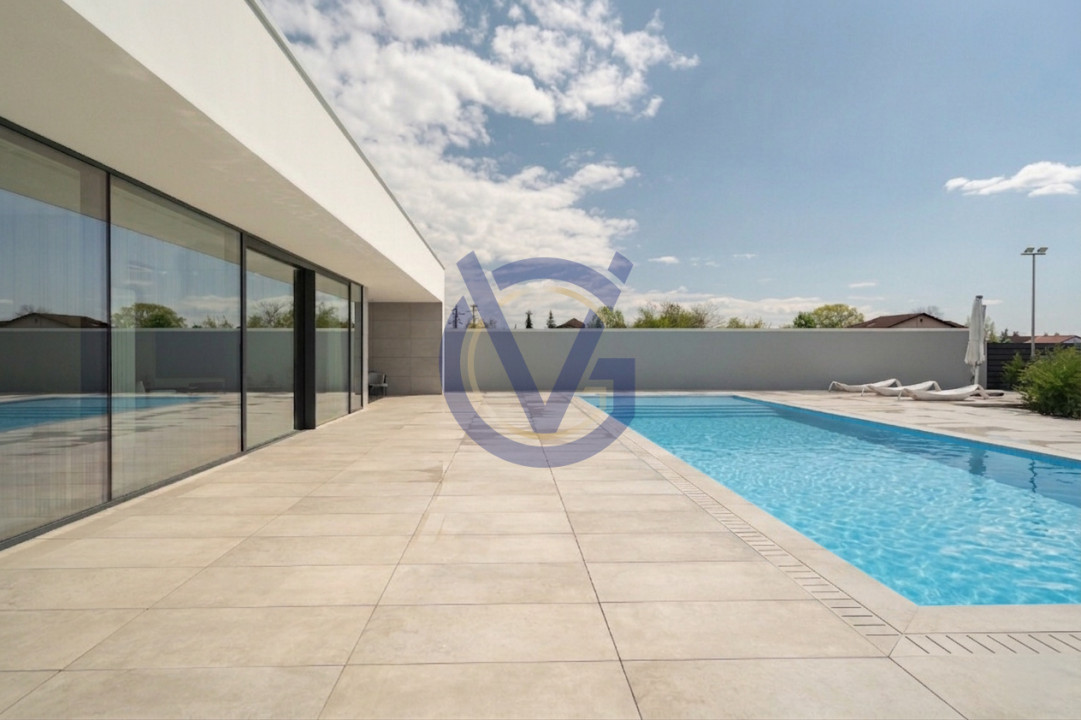 Ca in reviste! Vila senzationala, arh. moderna, piscina si teren de tenis!
