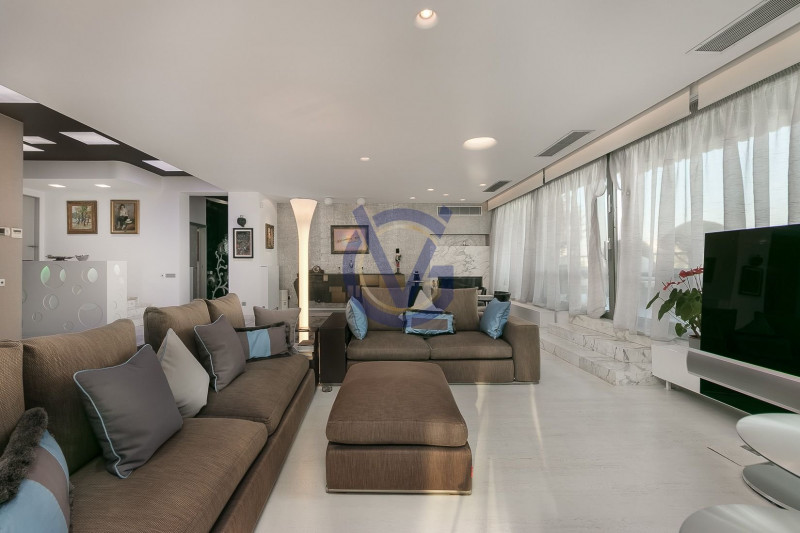 One Luxury & Exclusive Penthouse with Pool and Panoramic View in Primaverii