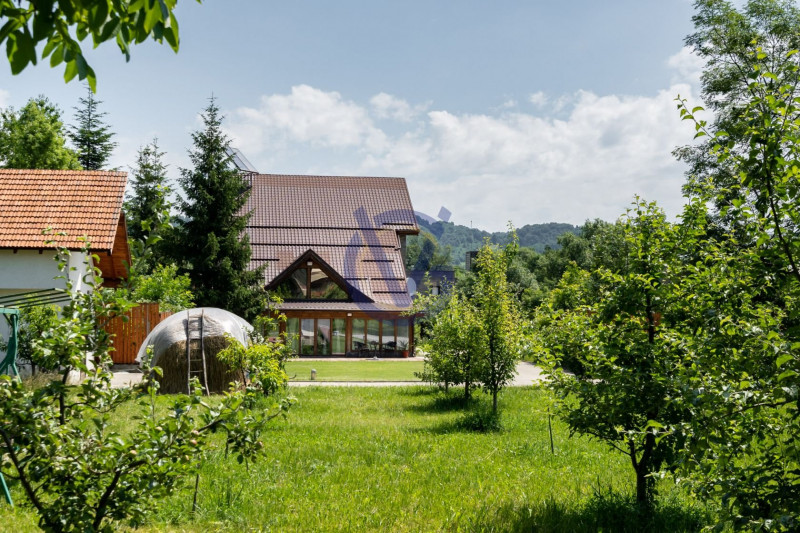 Parcul tau personal, la doar o ora de Bucuresti! – vila exceptionala in Breaza