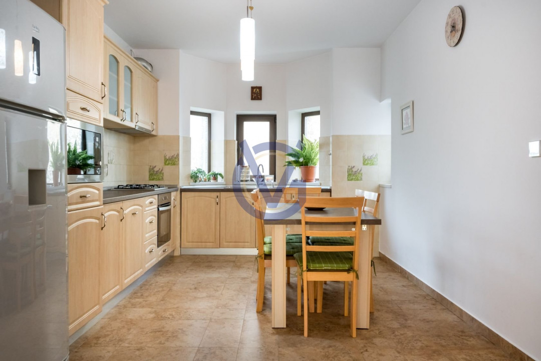 Povestea incepe Acasa: Vila 4-5 dormitoare si Teren de 1037 mp in Corbeanca.