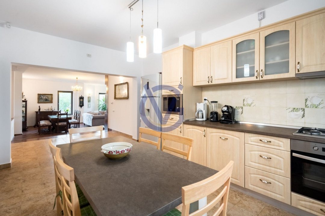 Povestea incepe Acasa: Vila 4-5 dormitoare si Teren de 1037 mp in Corbeanca.