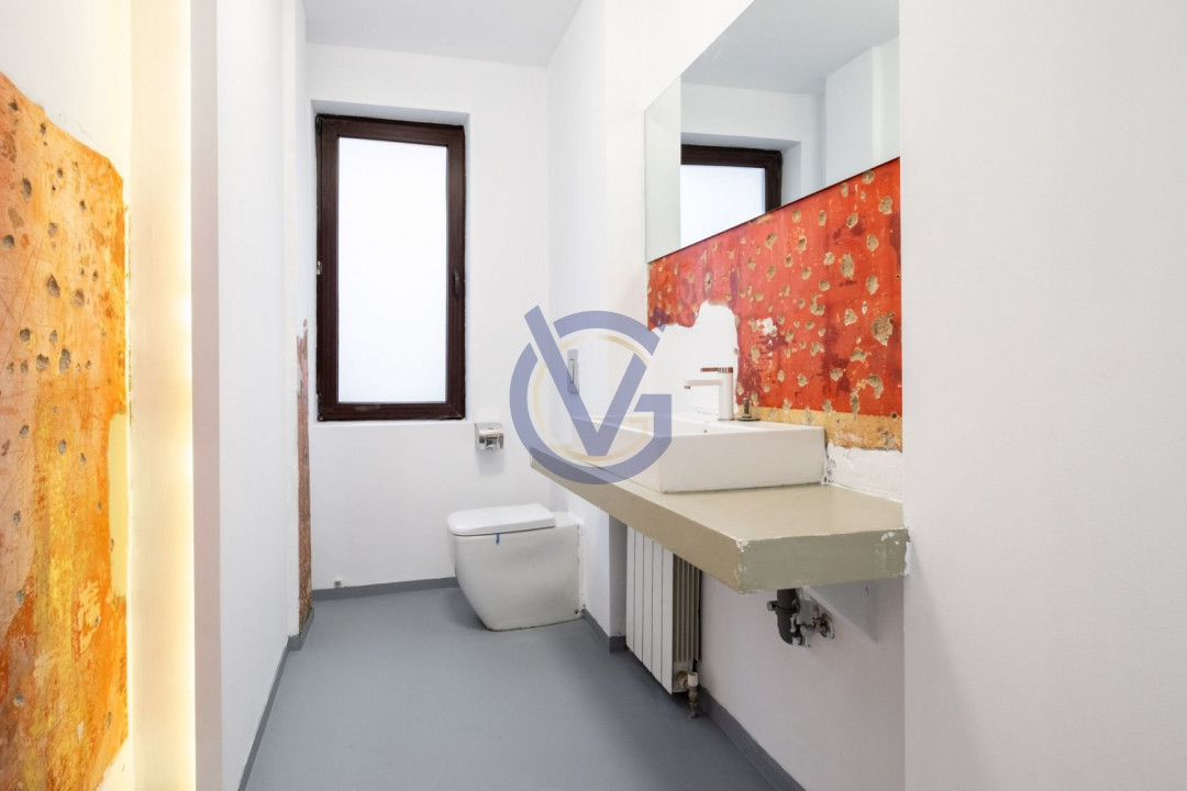 Ocazie unica pentru Investitie: Cladire pentru Birouri-Clinica la Universitate.