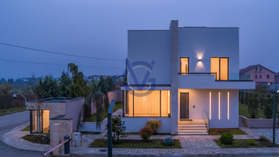Privește stelele! Vilă modernă, lifestyle occidental lângă Paradisul Verde! 